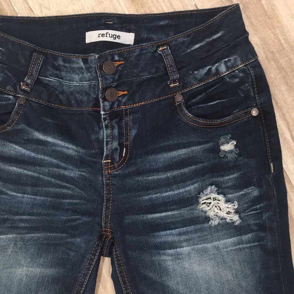 ✨ refuge distressed skinny jeans ✨